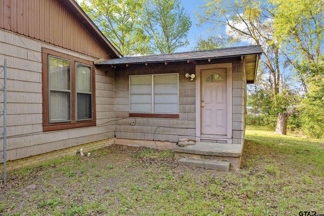 803 W Noble, Troup, TX 75789