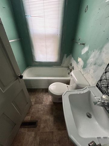 1108 6th Street, Beloit, WI 53511