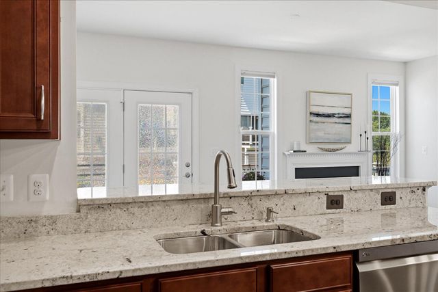 1626 LISMORE TER NE, Leesburg, VA 20176