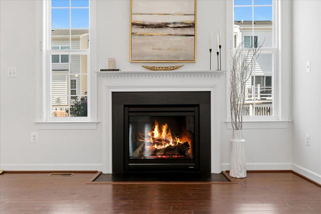1626 LISMORE TER NE, Leesburg, VA 20176