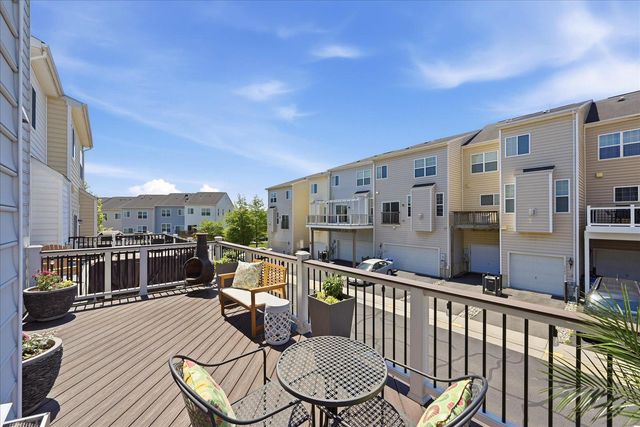 1626 LISMORE TER NE, Leesburg, VA 20176