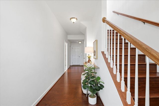 1626 LISMORE TER NE, Leesburg, VA 20176