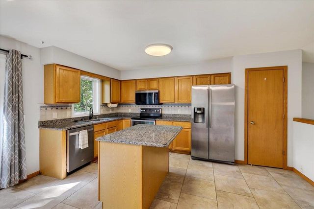 6209 Adobe Way, Madison, WI 53719