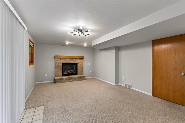 6209 Adobe Way, Madison, WI 53719