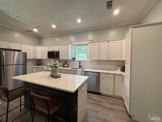 1118 W Belmont St, Pensacola, FL 32501