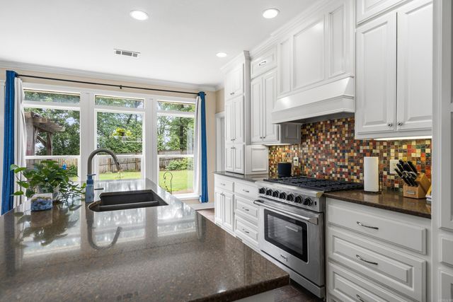 80 Stonegate Terrace, Hot Springs, AR 71913