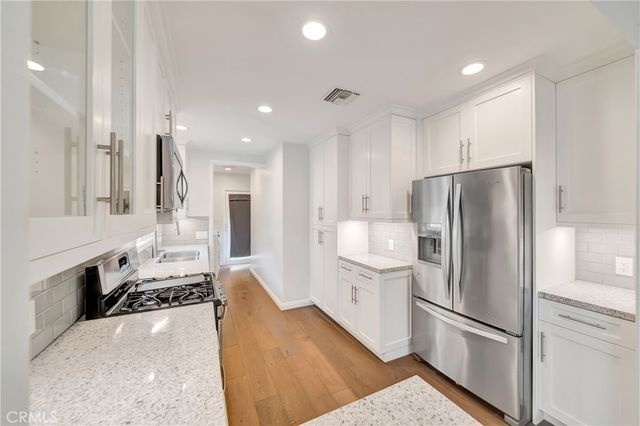 4833 Longridge, Sherman Oaks, CA 91423