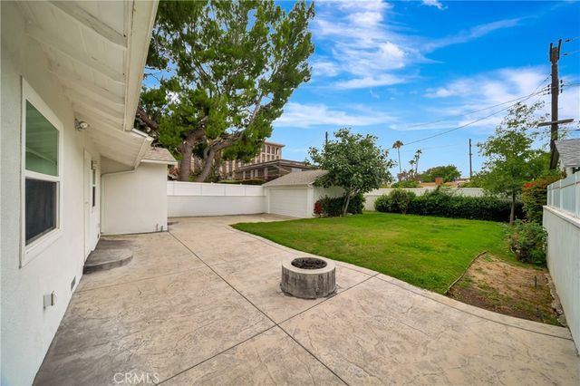 4833 Longridge, Sherman Oaks, CA 91423