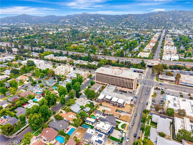 4833 Longridge, Sherman Oaks, CA 91423