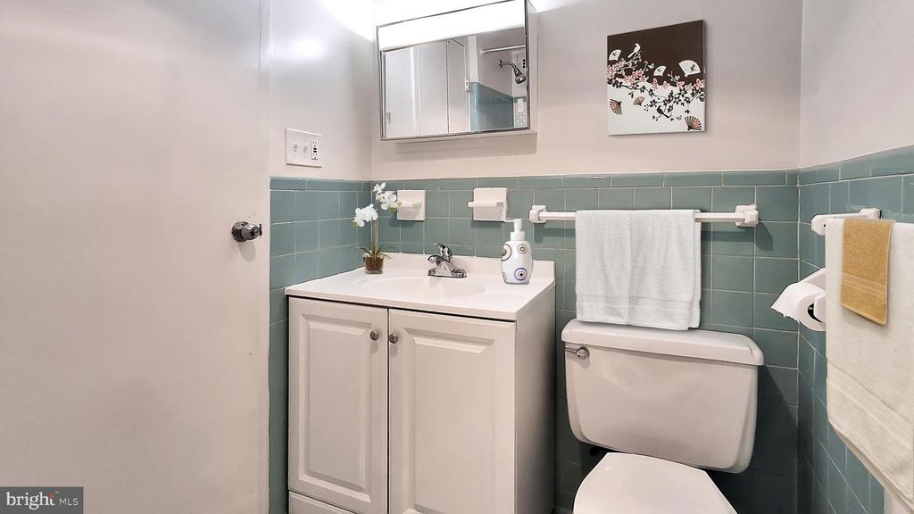 10201 GROSVENOR PL #1204A, North Bethesda, MD 20852