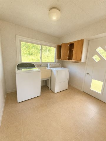 2133 Lower Terrace Rd, New Kensington, PA 15068
