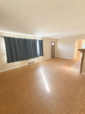 2133 Lower Terrace Rd, New Kensington, PA 15068