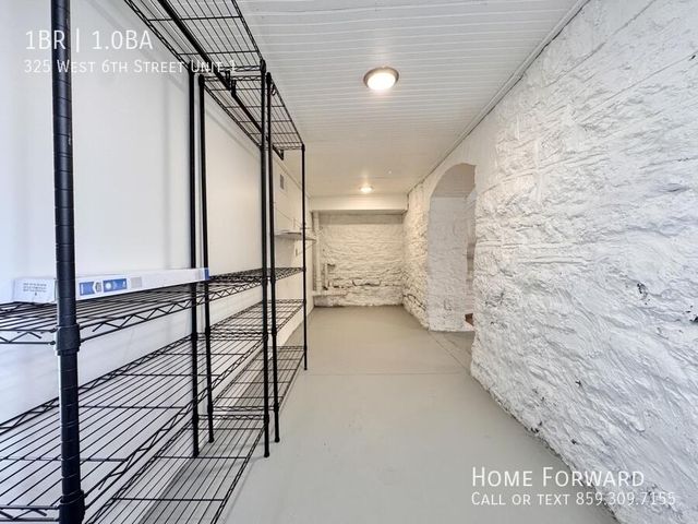 325 W 6th Street 1, Lexington, KY 40508