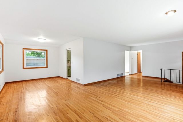 1035 Cannon Avenue, Shoreview, MN 55126