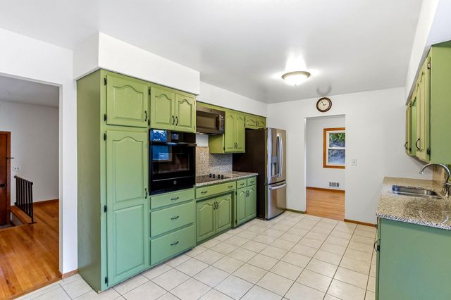 1035 Cannon Avenue, Shoreview, MN 55126