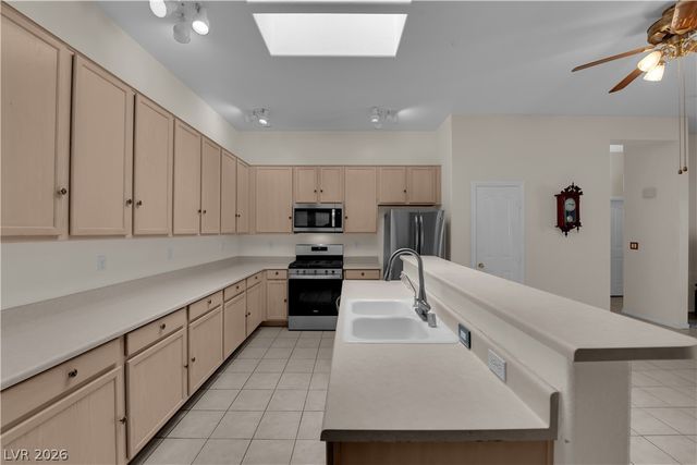 1210 Stoneypeak Avenue, North Las Vegas, NV 89081