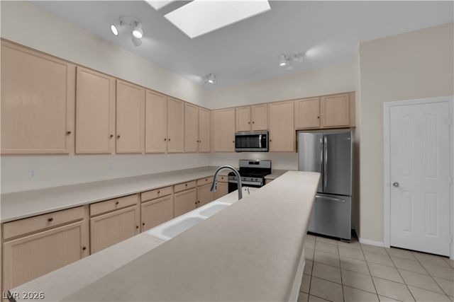 1210 Stoneypeak Avenue, North Las Vegas, NV 89081