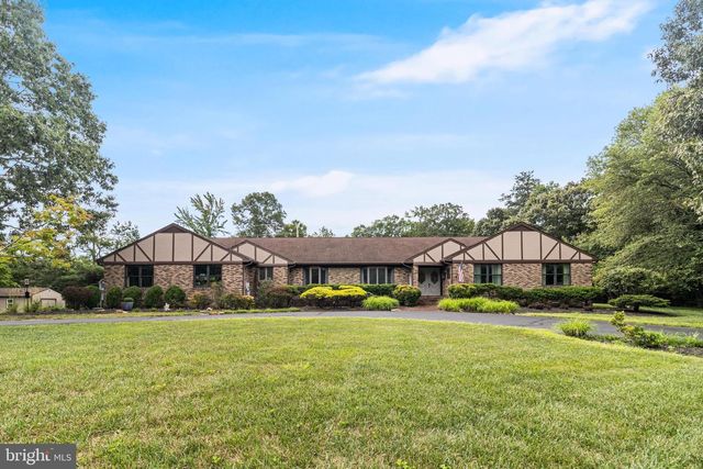 10555 PRINCE CHARLES DR, La Plata, MD 20646