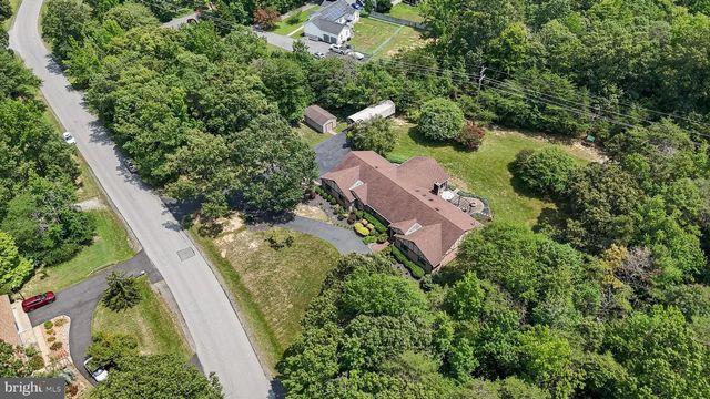 10555 PRINCE CHARLES DR, La Plata, MD 20646