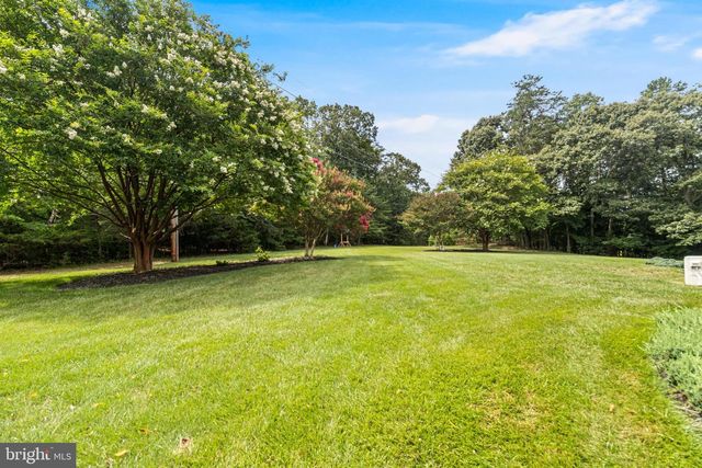 10555 PRINCE CHARLES DR, La Plata, MD 20646