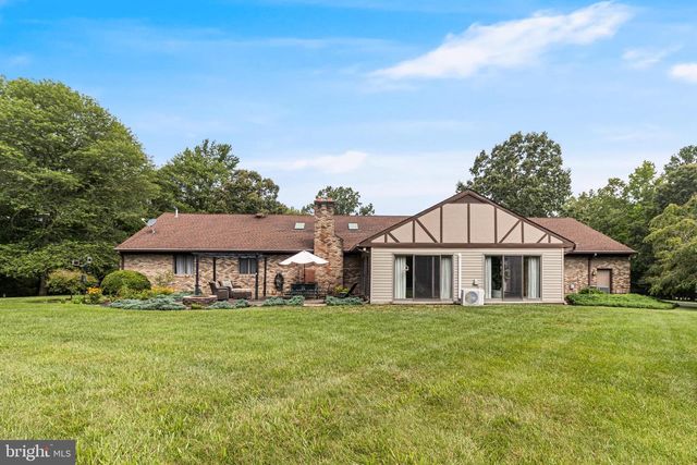 10555 PRINCE CHARLES DR, La Plata, MD 20646