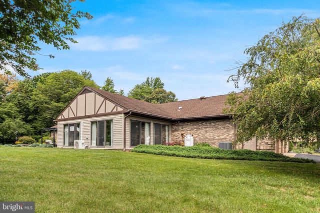 10555 PRINCE CHARLES DR, La Plata, MD 20646