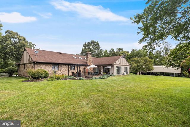 10555 PRINCE CHARLES DR, La Plata, MD 20646