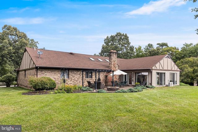 10555 PRINCE CHARLES DR, La Plata, MD 20646