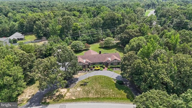 10555 PRINCE CHARLES DR, La Plata, MD 20646