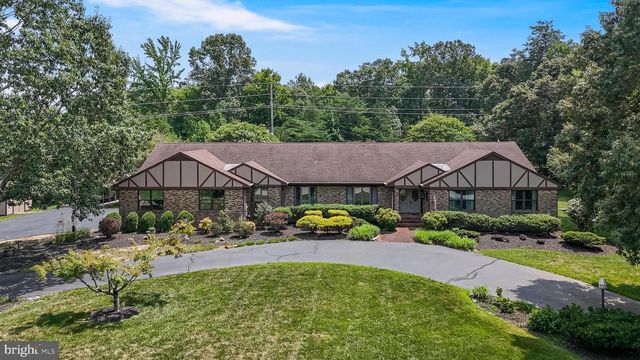 10555 PRINCE CHARLES DR, La Plata, MD 20646