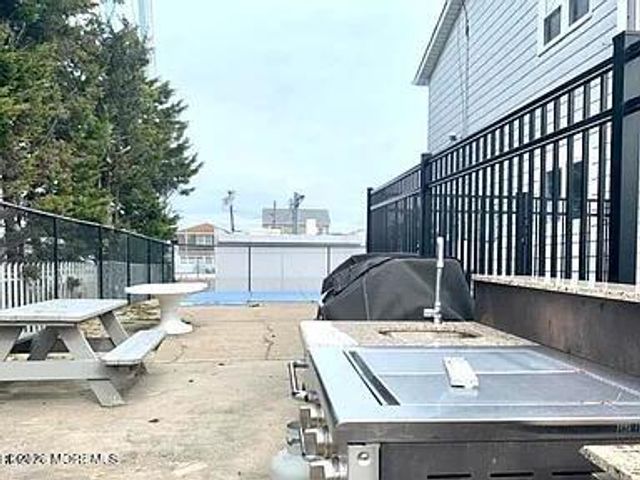 100 24th Avenue 5, Seaside Park, NJ 08752
