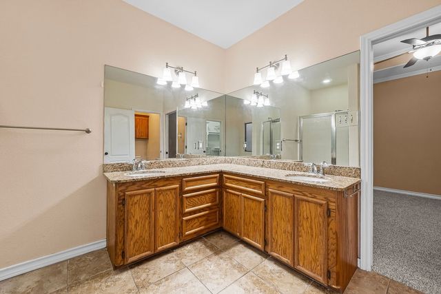 6901 King George Pl, Corpus Christi, TX 78414