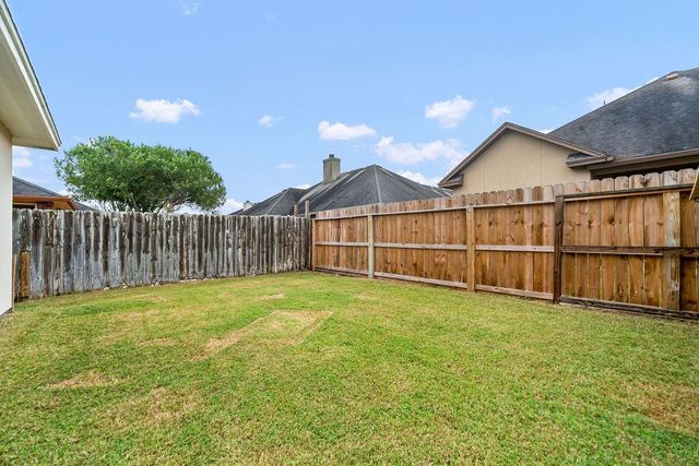 6901 King George Pl, Corpus Christi, TX 78414