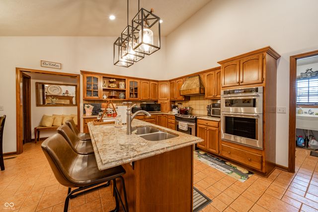 1517 Cherry Tree Road, Avon, IN 46123