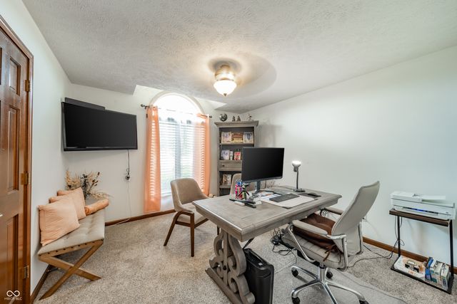 1517 Cherry Tree Road, Avon, IN 46123