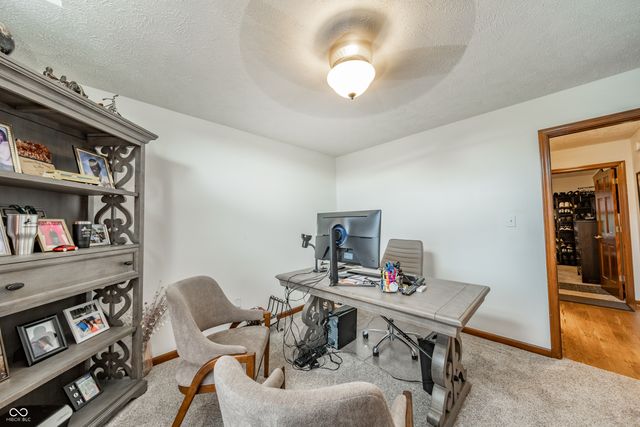 1517 Cherry Tree Road, Avon, IN 46123