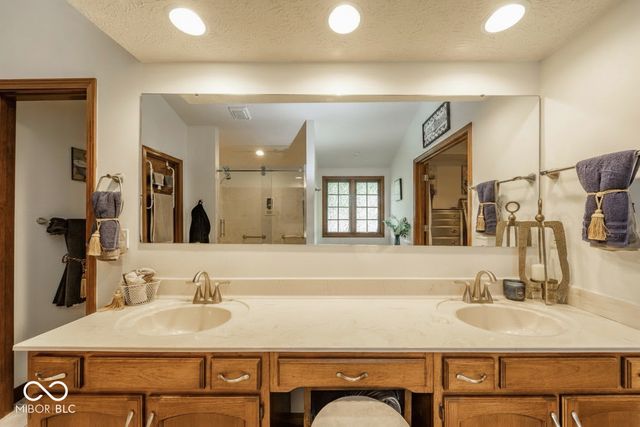 1517 Cherry Tree Road, Avon, IN 46123
