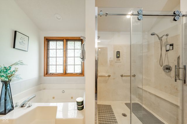 1517 Cherry Tree Road, Avon, IN 46123