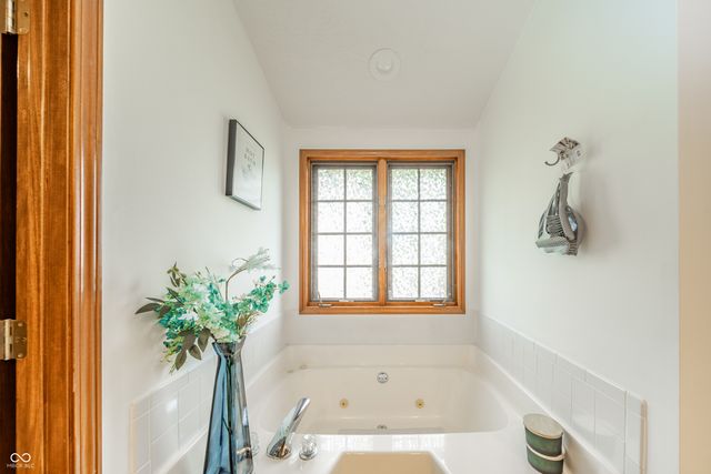 1517 Cherry Tree Road, Avon, IN 46123