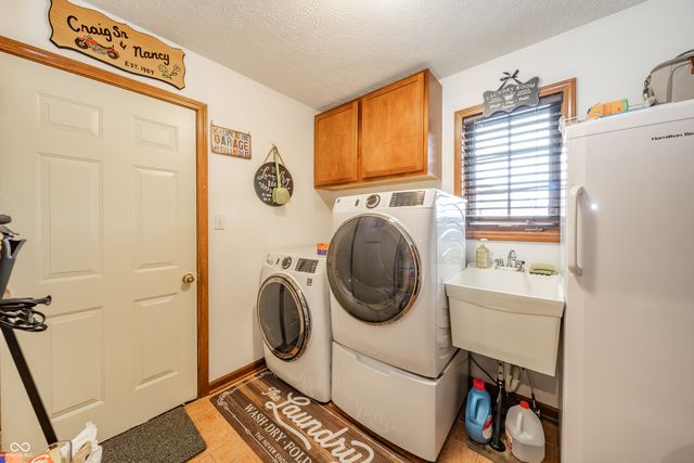 1517 Cherry Tree Road, Avon, IN 46123