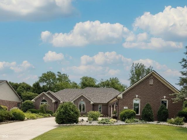 1517 Cherry Tree Road, Avon, IN 46123