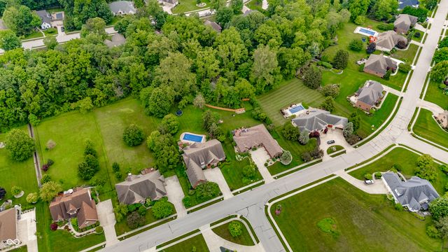 1517 Cherry Tree Road, Avon, IN 46123