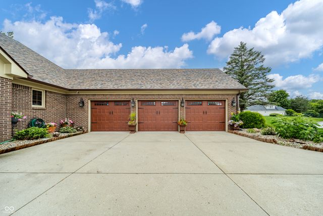 1517 Cherry Tree Road, Avon, IN 46123