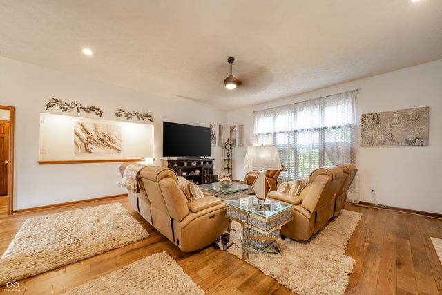 1517 Cherry Tree Road, Avon, IN 46123