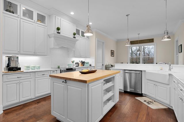 1977 Sitton Mills Place, Signal Mountain, TN 37377