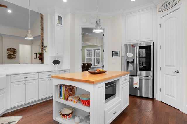 1977 Sitton Mills Place, Signal Mountain, TN 37377