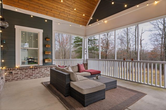 1977 Sitton Mills Place, Signal Mountain, TN 37377