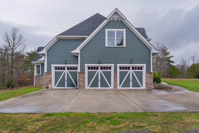 1977 Sitton Mills Place, Signal Mountain, TN 37377