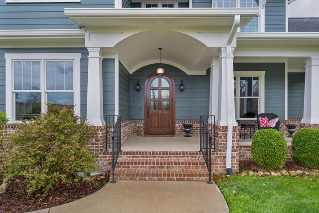 1977 Sitton Mills Place, Signal Mountain, TN 37377