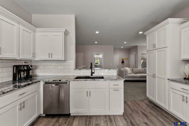 10277 Wayborough Lane, Lincoln, NE 68527